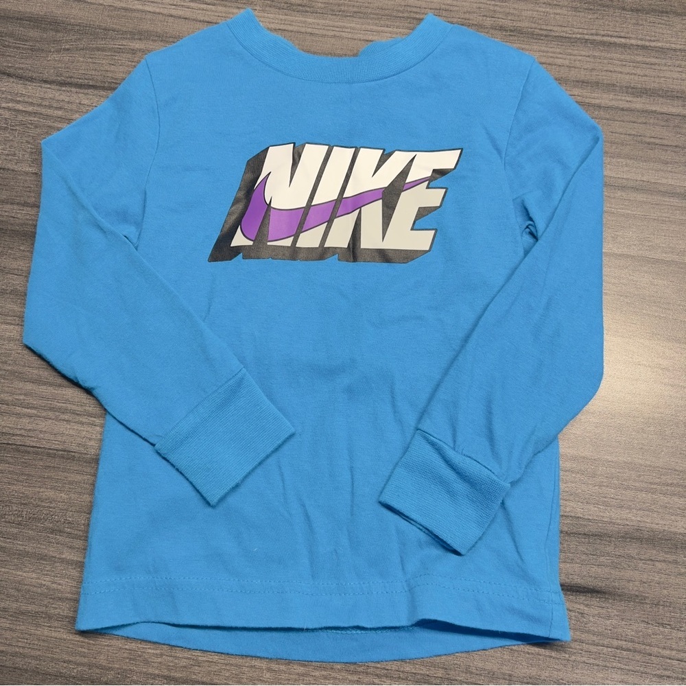 NIKE Boys Size 2T Nike Collection
